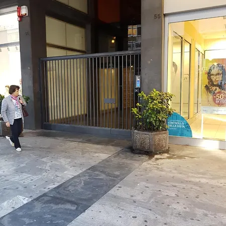 Ruggero Settimo Prestige ゲストハウス パレルモ