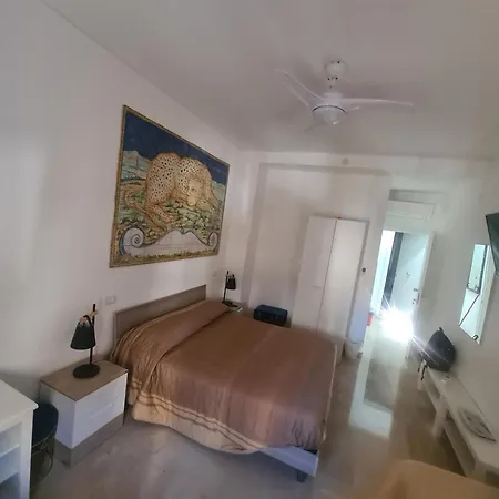 ゲストハウス Ruggero Settimo Prestige