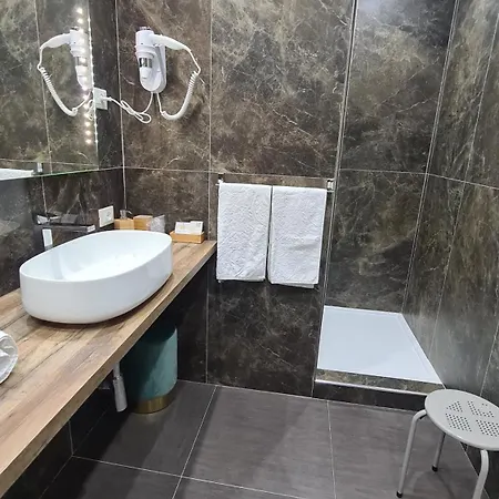 Ruggero Settimo Prestige ゲストハウス パレルモ