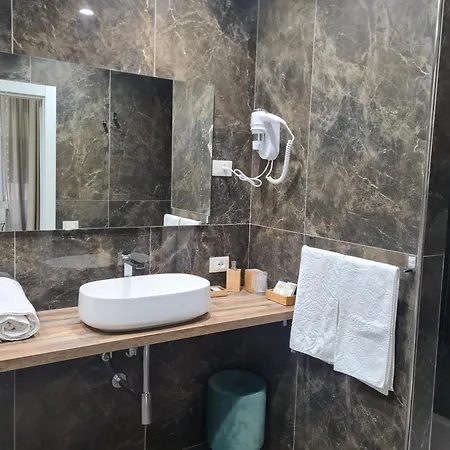 ゲストハウス Ruggero Settimo Prestige